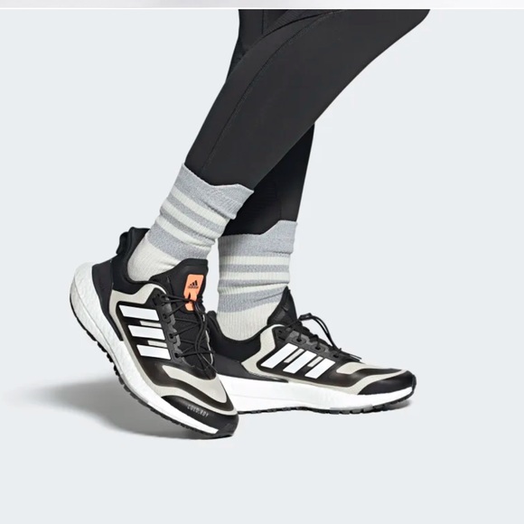 adidas Shoes - ULTRABOOST 22 COLD.RDY 2.0 RUNNING SHOES size 10 Womens NEW WITH BOX